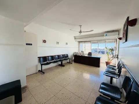 Departamento 6 ambientes venta Lomas de Zamora