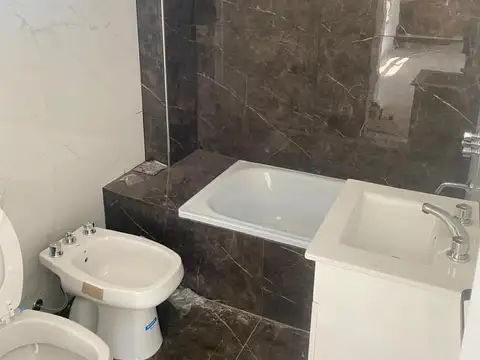 DEPARTAMENTO DE 2 AMBIENTES CON BALCÓN