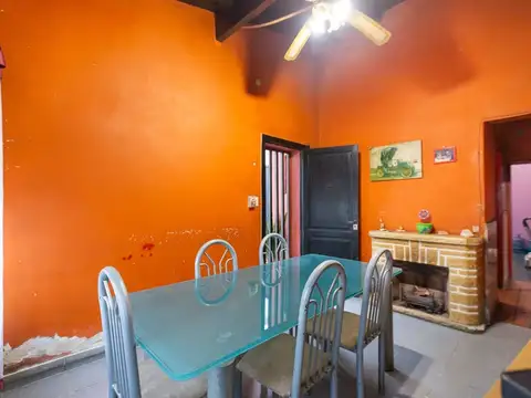 Casa 4 ambientes con 1 baño