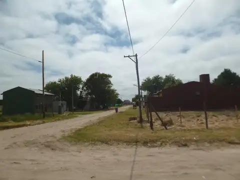 Calle 83 Esquina 18 300