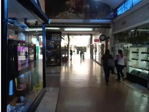 Venta de Local en Lanús Este