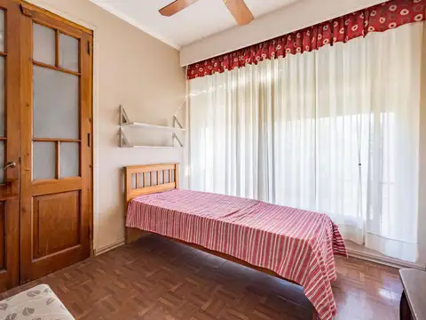Casa 6 ambientes con 1 baño