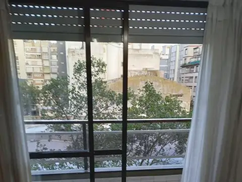 Buenos Aires e/ Falucho y Brown