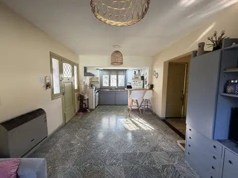 Casa 4 ambientes con 1 baño
