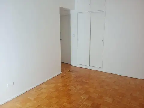 J. B. Alberdi al 900