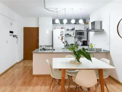 Malvinas Argentinas 100, Piso 1