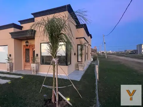 Casa en venta - 2 Dormitorios 2 Baños - General Rodriguez
