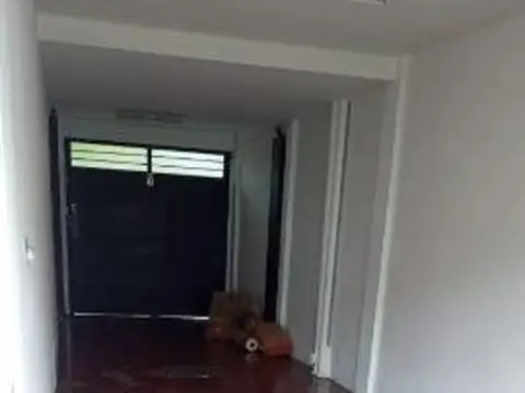 Galpon en Alquiler en Munro-Oeste, $ 700.000