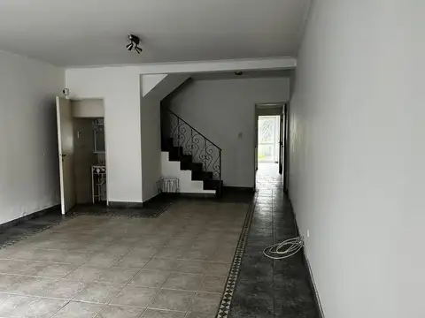 VENTA EXCELENTE DUPLEX  4 AMB AMPLIOS 2 C/AVENIDA MAIPU