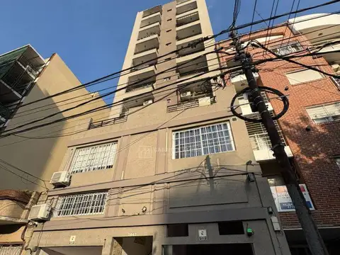 Alquiler de departamento 2 Ambientes al frente, en Caseros Centro, Tres de Febrero