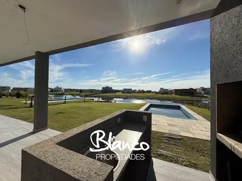 Casa en Alquiler en El Naudir, USD 2.000