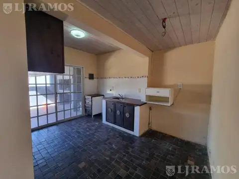 Casa en Alquiler con 1 cochera