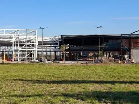 TERRENO COMERCIAL EN ALQUILER - ZONA ESTRATEGICA FUNES