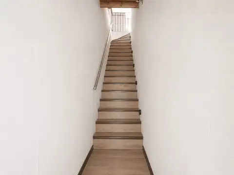Depto Tipo Casa en Venta en Parque Avellaneda, USD 240.000