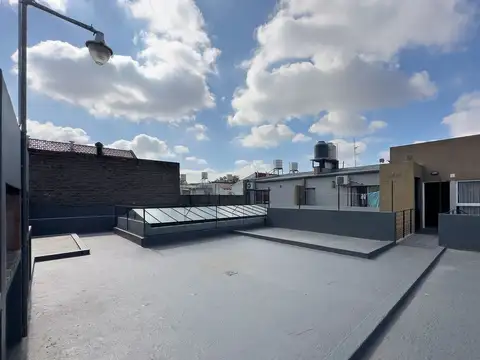 Depto Tipo Casa en Venta en Mataderos, USD 115.000