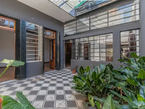 Venta PH con patio en Caballito