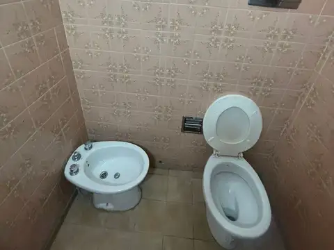 VENTA CASA 3 DORMITORIOS CON COCHERA EN ALTAMIRA