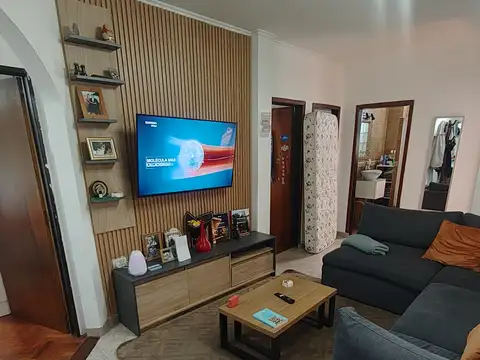 Departamento en Venta en Luis Guillon, USD 165.000