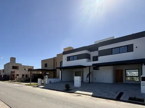 Casa en Venta en Terrazas De Manantiales, Countries y Barrios Cerrados en Cordoba Capital