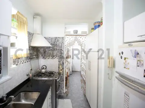 Departamento en venta en La Plata con dos dormitorios y balcón