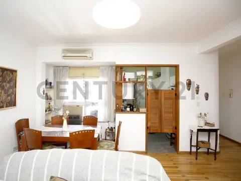 Calle 50 e/ 8 y 9 600, Piso 5
