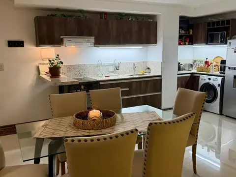 Departamento en Venta en Villa Parque Siquiman, USD 295.000