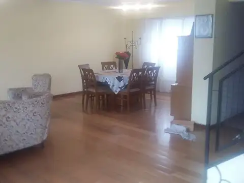 Depto Tipo Casa en Venta de 7 ambientes