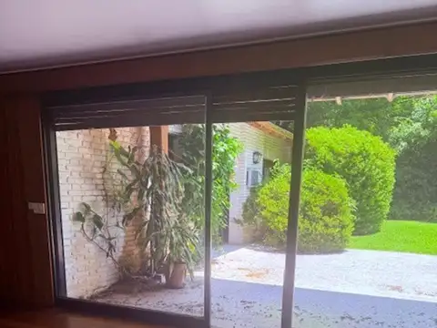 Casa en Venta con 4 cocheras