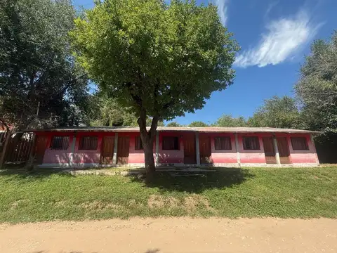 Casa y dptos a reformar en Nono