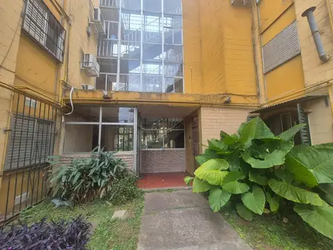 Departamento 1er piso por escalera