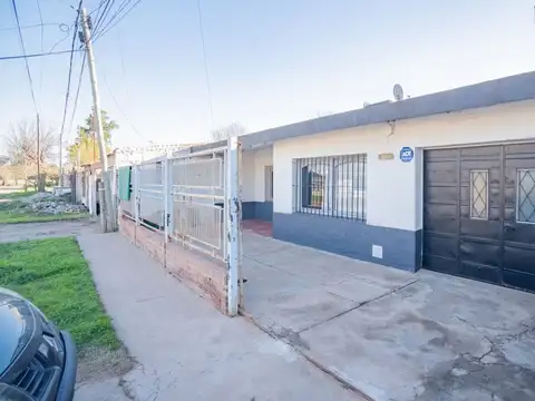 Casa 3 dormitorios, patio c/ pileta en Santo Tomé