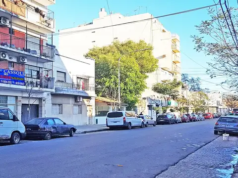 Concordia 900, Piso 1