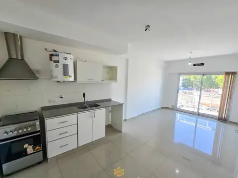 Venta departamento 2 ambientes con balcón y cochera en Flores Norte - Apto crédito