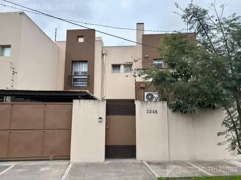 Carlos Calvo al 2200