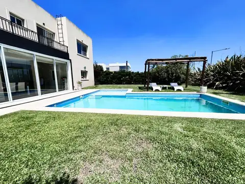 CASA EN VENTA CEIBOS PUERTOS DEL LAGO