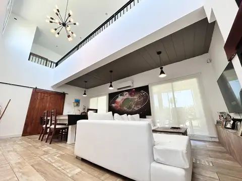 Casa en Venta al Este