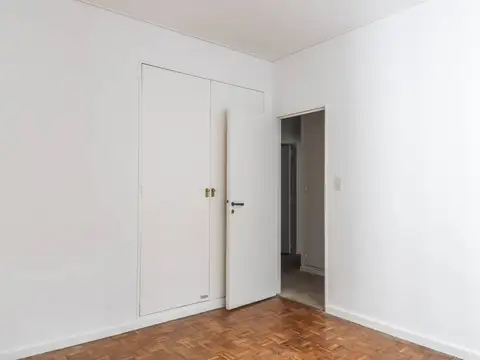 Arenales y Carlos Pellegrini