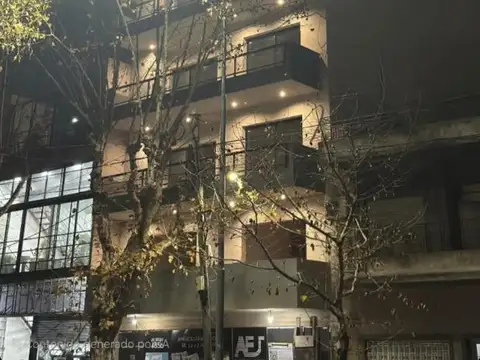 Local en Venta en Parque Avellaneda, USD 120.000