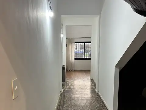 Depto Tipo Casa en Alquiler en Belgrano C, $ 1.200.000