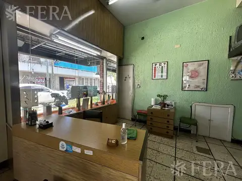 Venta Local de 84mts en Wilde