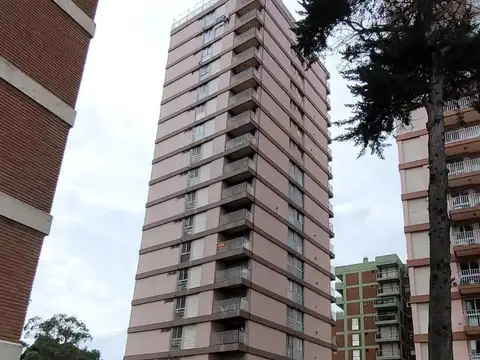 Toninas 100, Piso 12