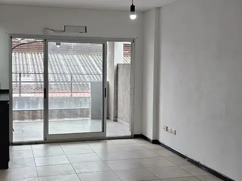 Departamento en Alquiler en Floresta, $ 650.000