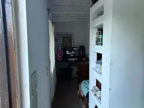 Casa 7 ambientes con 2 baños