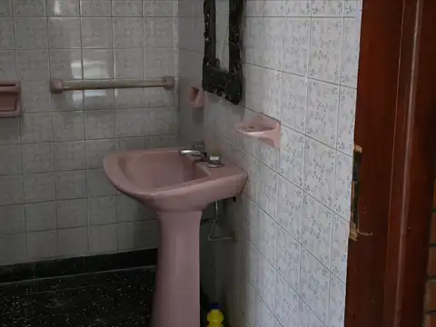 Casa en venta en zona centrica de Marcos Paz