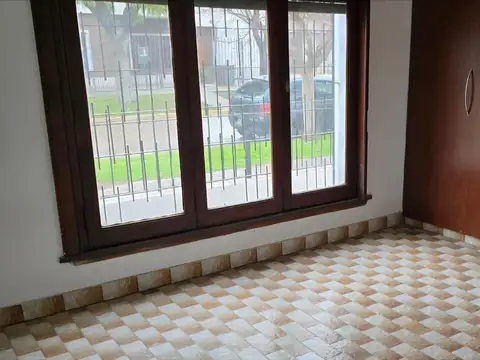 Casa en venta en zona centrica de Marcos Paz