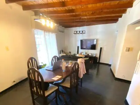 Depto Tipo Casa en Venta de 4 ambientes