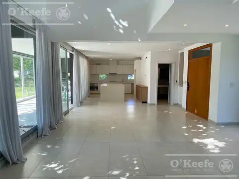 Casa en Alquiler al Norte
