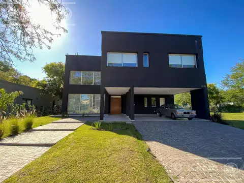 Casa a estrenar Barrio Cerrado Fincas de Hudson Berazategui