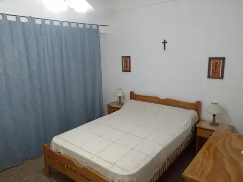 Villa Gesell  Centro. Frente al Mar  4 o 6 personas FAMILIA