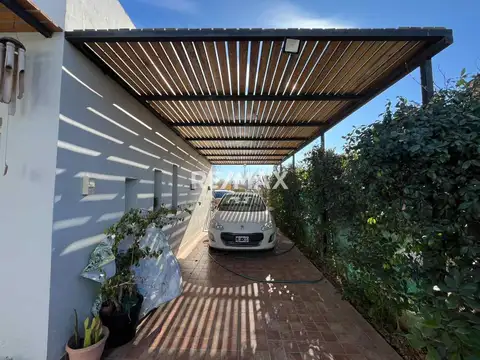 Casa 3 ambientes con 2 baños